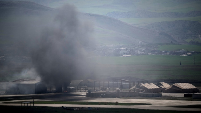 Európai katona életét követelte a közel-keleti háború