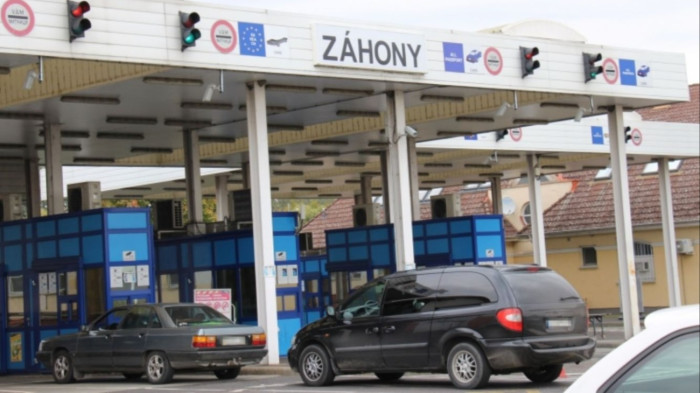 Megbénult az átkelés a magyar–ukrán határon