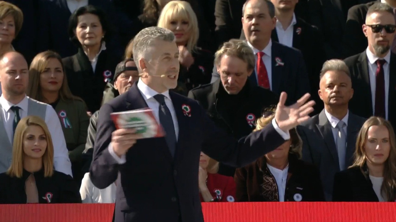 Véget ért a Békemenet, elkezdődött a Kossuth téri ünnepség