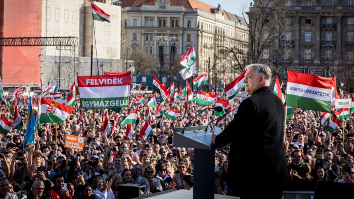 Orbán Viktor március 15-én: ebben a felfordult világban is megőrizzük Magyarországot a biztonság és a nyugalom szigetének!