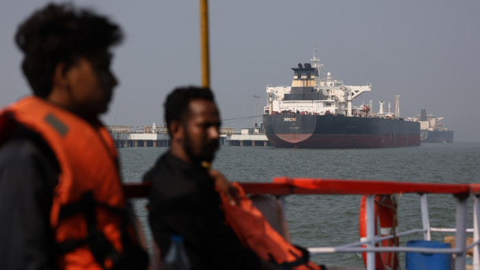 Az olajon túl: 10 árucikk, amely eltűnhet a piacról, ha teljesen leáll a Hormuzi-szoros