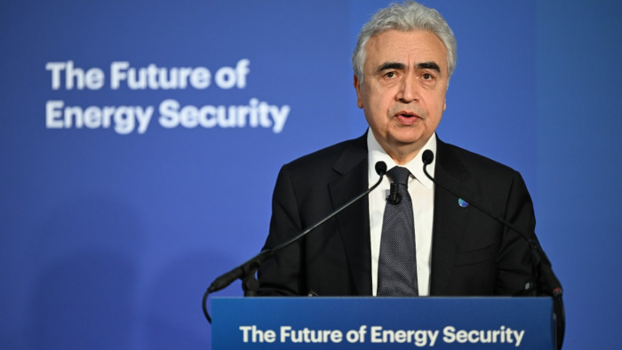 Kiderült, mennyivel csökken az országok vészhelyzeti olajtartaléka a történelmi döntés után