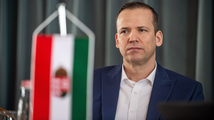 Toroczkai László: örülni fogok, ha a mérleg nyelve leszünk