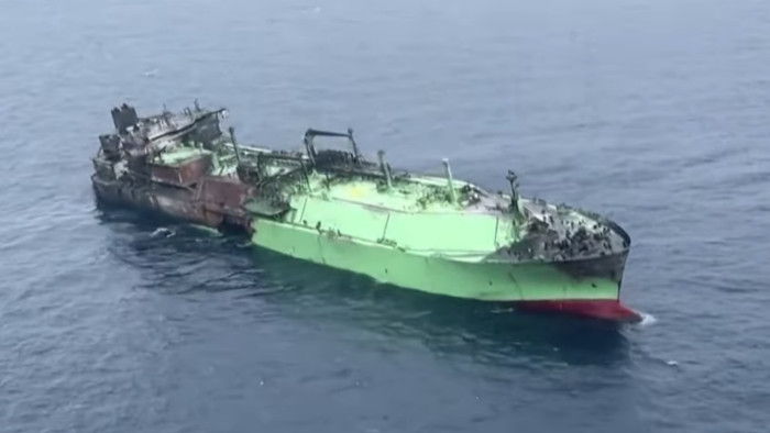 Időzített bombaként fenyegeti Európát az orosz tanker