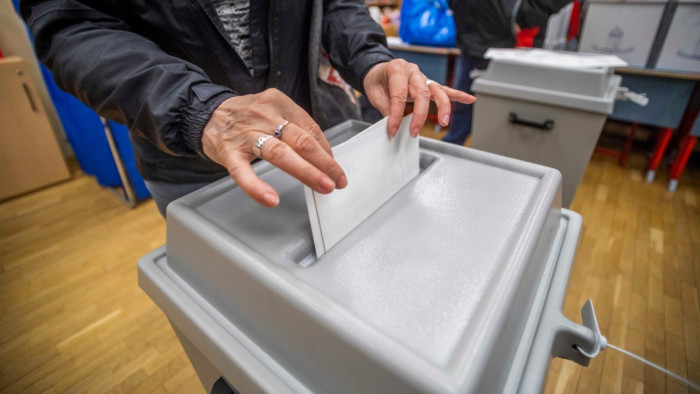 Erről jó, ha tud: időkedvezményre jogosultak, akik dolgoznak a választás napján