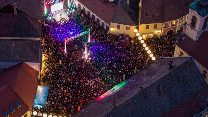 Orbán Viktor: a nemzeti összefogás az egyetlen erő, ami képes megvédeni a magyarok pénzét