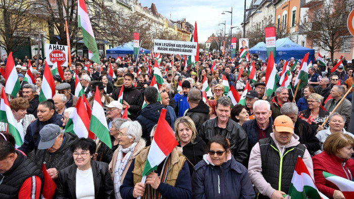 Orbán Viktor: „a haza jövőjét dühre építeni nem lehet”