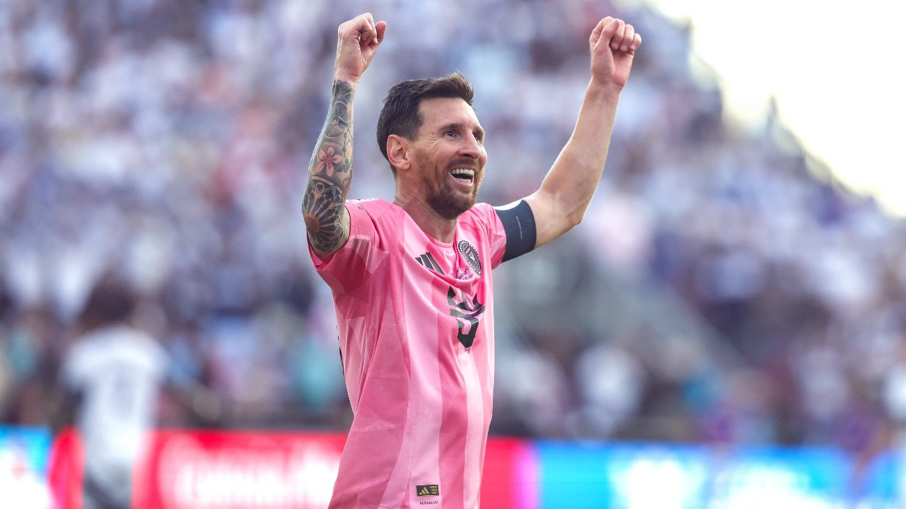 Lionel Messi, az Inter Miami csapatkapitánya, miután a csapata 3-1-re gyõzött a Vancouver Whitecaps ellen az észak-amerikai profi labdarúgóliga (MLS) döntõjében a floridai Fort Lauderdale-ben 2025. december 6-án.