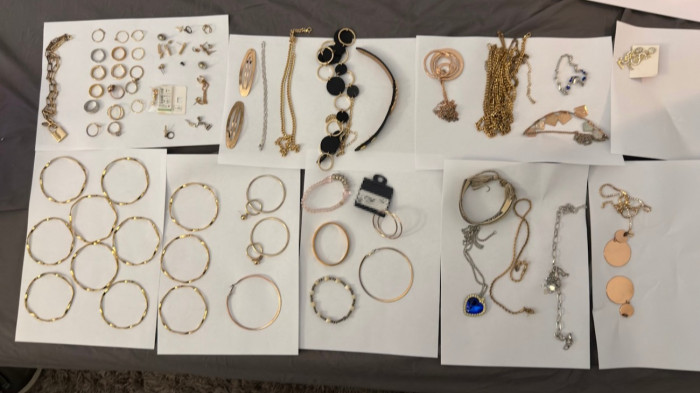 Online hirdetésekkel és 17 bankszámlával verte át a gyanútlanokat