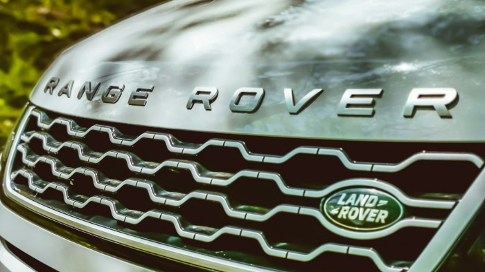 Tragédia Hajdúszoboszlón: saját autója nyomta agyon az idős férfit