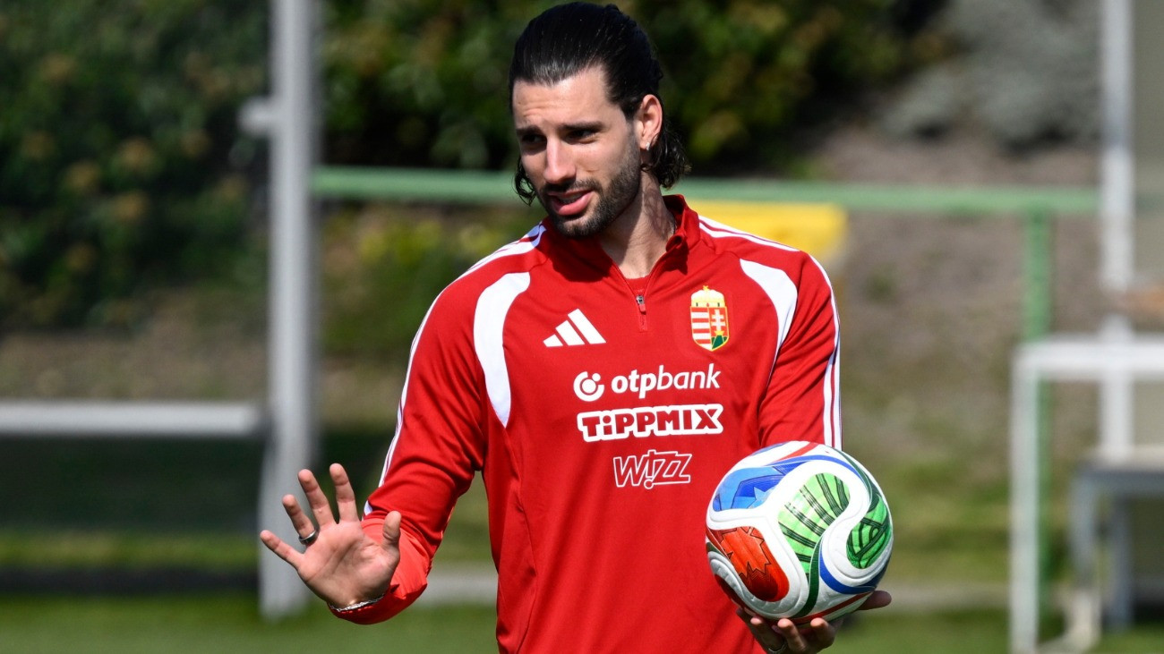 Szoboszlai Dominik a magyar labdarúgó-válogatott edzésén az MLSZ Telki Edzõközpontjában 2026. március 24-én. A magyar válogatott Szlovéniával játszik felkészülési mérkõzést március 28-án a Puskás Arénában.