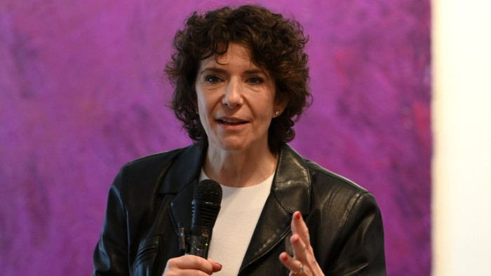 Dobrev Klára: egyedül a DK hozhat rendszerváltást