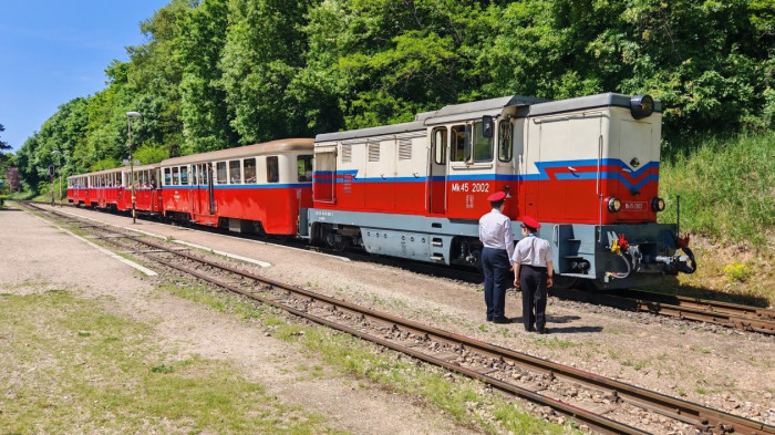 Különleges nosztalgiajárművekkel várja a tavaszi szünetben az érdeklődőket a Gyermekvasút