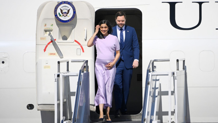 Landolt az amerikai alelnök gépe Budapesten