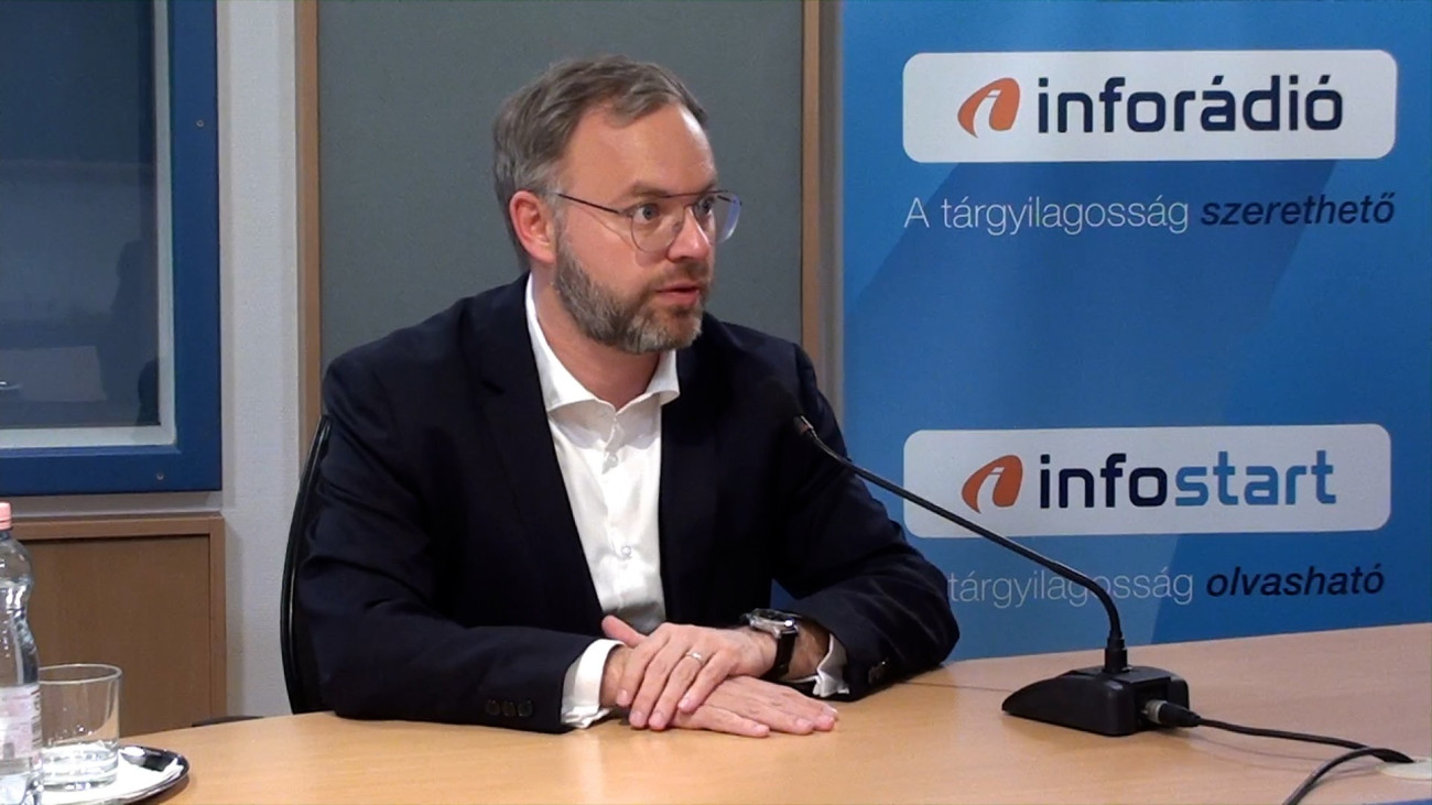 Orbán Balázs: a választás tétje, hogy ki fizeti meg a válság árát