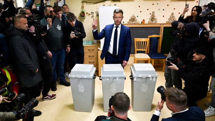 Már erősen beszólogatnak egymásnak a két nagy párt vezetői