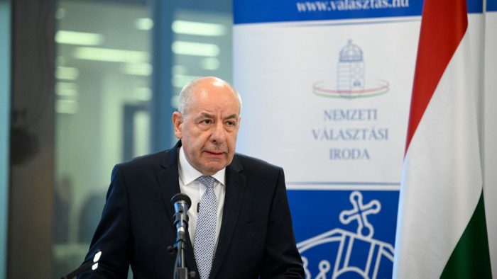 Sulyok Tamás: a választás eredménye legitim felhatalmazást fog adni a győztesnek