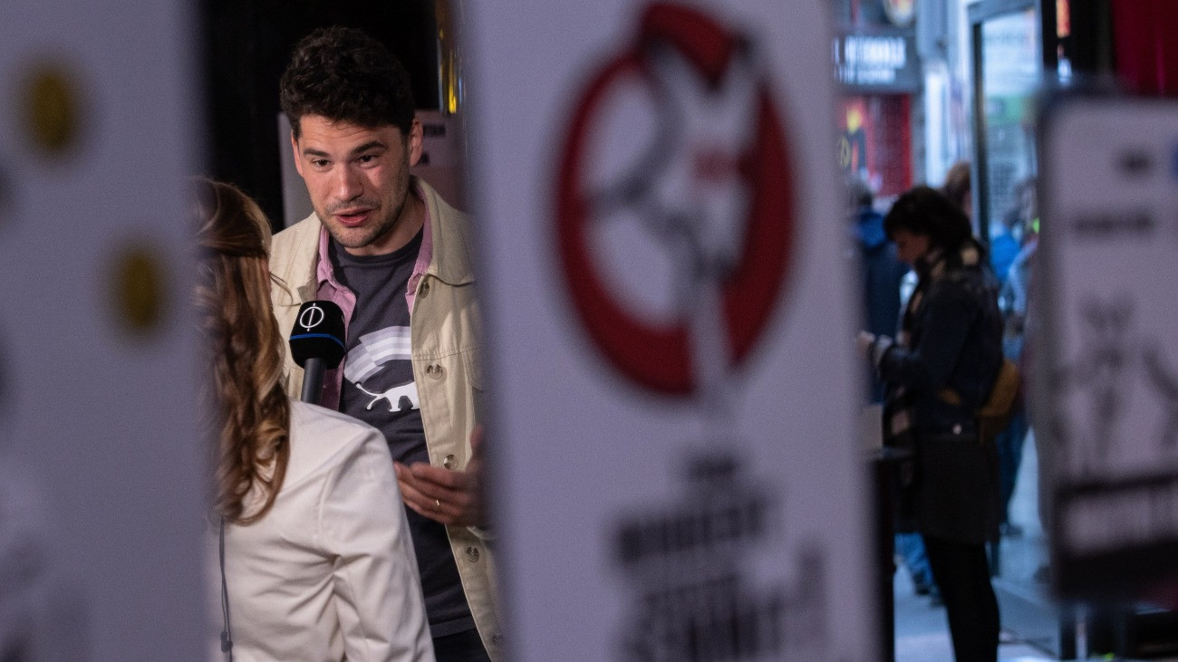 Nagy Dávid, a Magyar Kétfarkú Kutya Párt listavezetõ pártigazgatója a párt eredményváró rendezvényén a budapesti Metro Club Theatre-ben 2026. április 12-én.