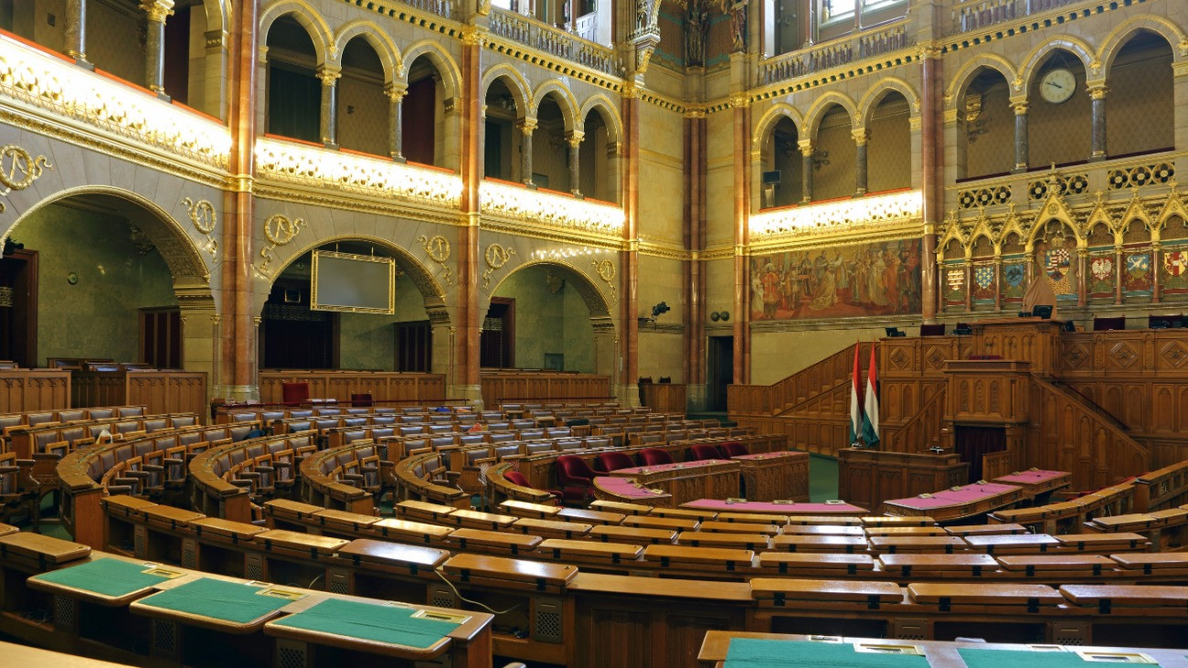 Alkotmányjogász: korlátozható a kormányfő mandátuma, de visszamenőleg egy fontos jogelvbe ütközne