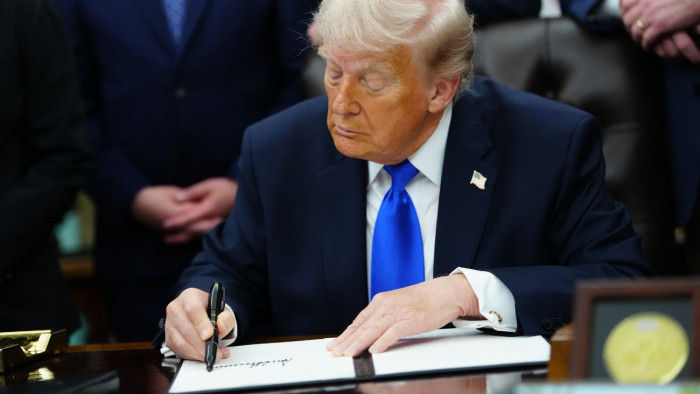Új olajvezeték épülhet, Donald Trump aláírta a rendeletet