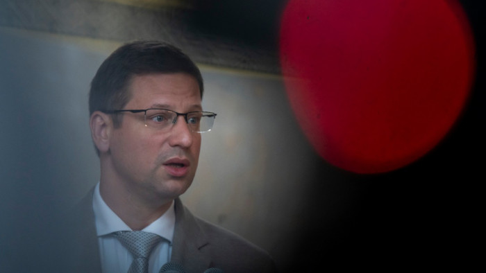 Gulyás Gergely: mindenkit meg fogunk védeni, akit alaptalanul rágalmaznak