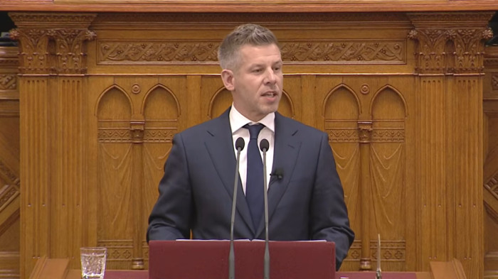A Legfőbb Ügyészség és a GVH is reagált az újabb lemondási felszólításra