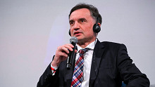 Titokban távozhatott Magyarországról a körözött lengyel exminiszter