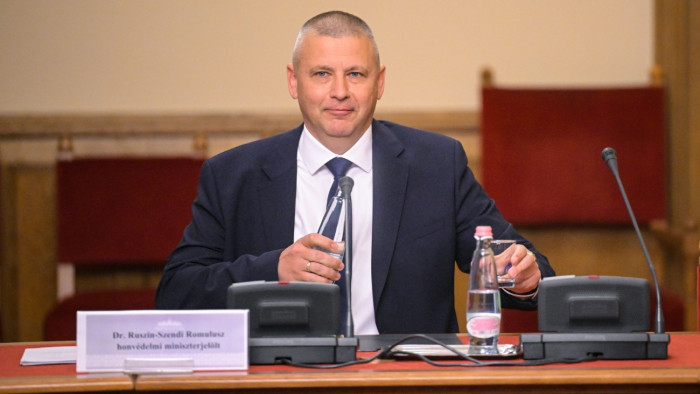 Ruszin-Szendi Romulusz: a Tisza-kormány a béke kormánya, nem küldünk se katonát, se fegyvert, nem lesz hadkötelezettség