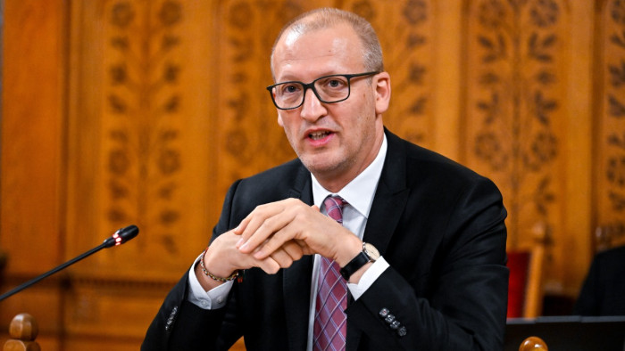 Tarr Zoltán több szabályozás megszüntetését ígérte