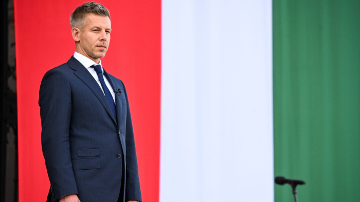 Magyar Péter: „legalább hét távozó miniszter hozott döntéseket a tudtom nélkül”