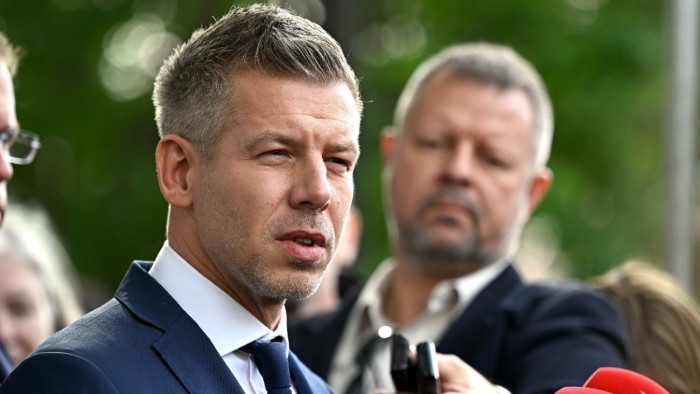 Magyar Péter: az új kormány nem fizeti ki a HM 1300 milliárd forintos szerződését
