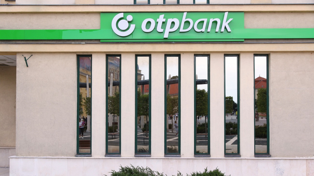 Az OTP Bank egyik fiókja Keszthelyen.
