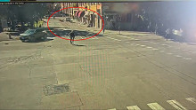 Járókelőket gázolt, majd kést rántott egy autós ámokfutó, súlyos sérültek is vannak Modenában – videó