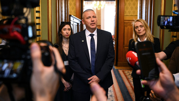 Erős honvédelmi törvényt ígér Ruszin-Szendi Romulusz