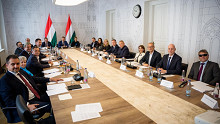 A kormány visszavont fontos korábbi döntéseket