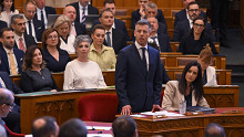Magyar Péter: az állam nem adja el a tulajdonrészét a Molban és az MVM-ben – napirend előtt