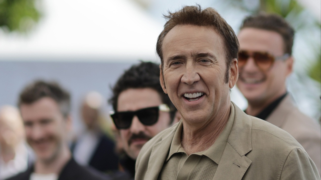Nicolas Cage amerikai színész a Surfer címû versenyfilmje bemutatójának alkalmából tartott fotózáson a 77. Cannes-i Nemzetközi Filmfesztiválon 2024. május 17-én.