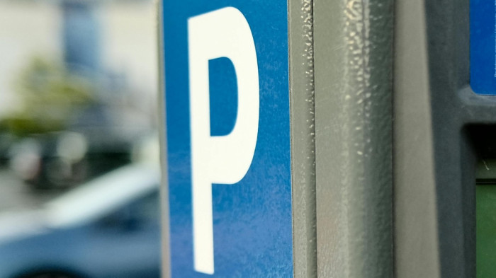 Kék helyett zöld lesz a parkolóórák helye