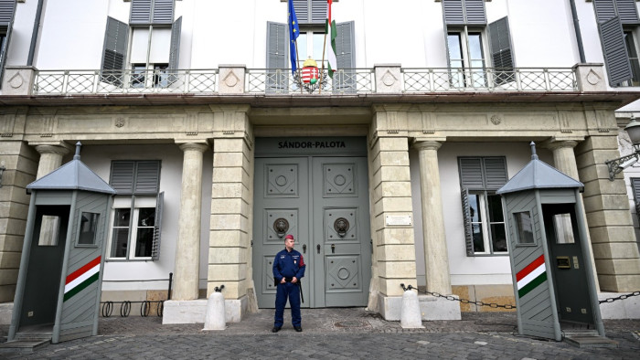„Diktatúrában szokás” – így reagált a Fidesz Magyar Péter bejelentésére