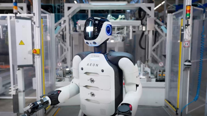 Ilyen humanoid robotok veszik át a monoton munkákat a BMW-nél