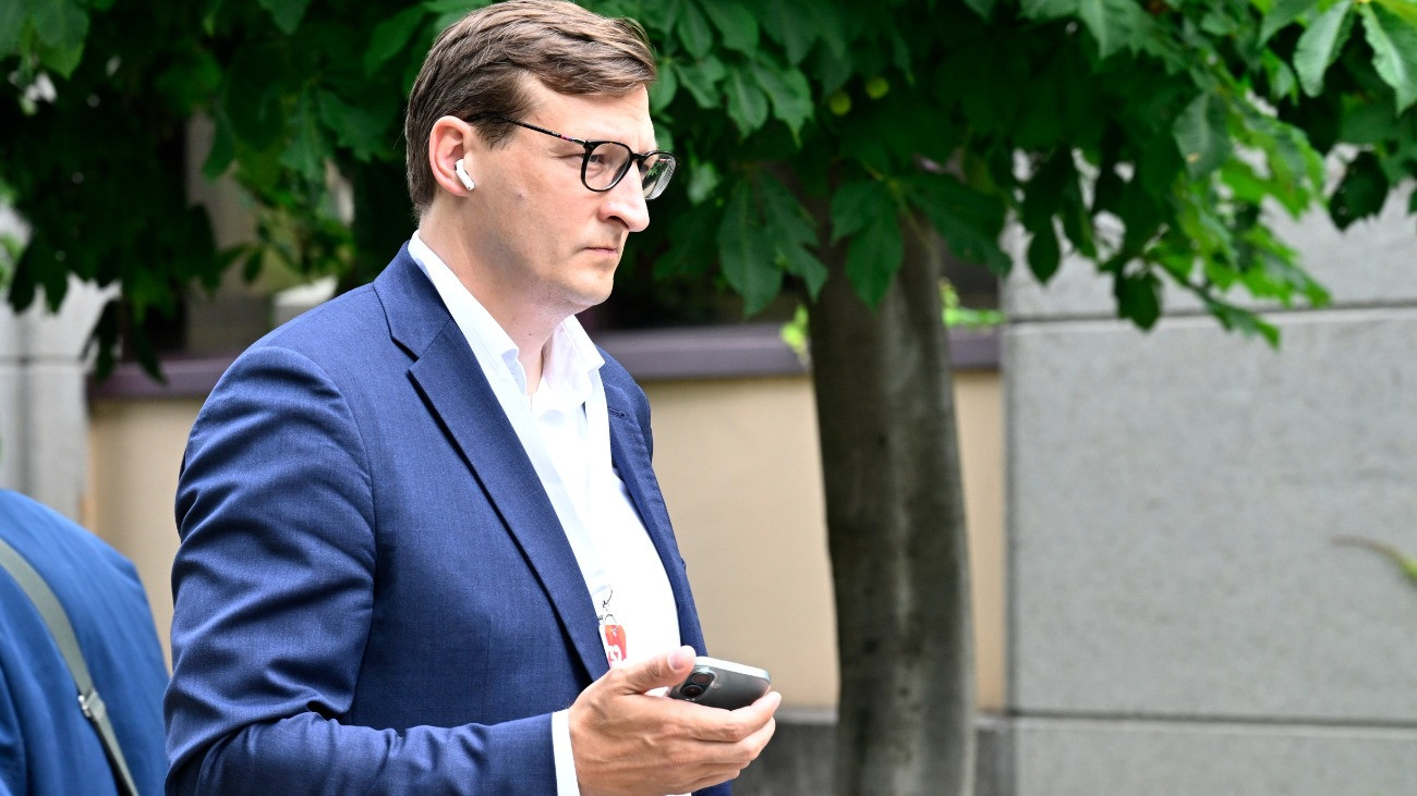 Panyi Miklós országgyûlési képviselõ érkezik A Fidesz tisztújító kongresszusára, a Budapest Kongresszusi Központba 2026. június 13-án.