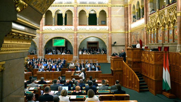 Megszavazta az Országgyűlés: így alakul át a közmédia – kiválik például a távirati iroda