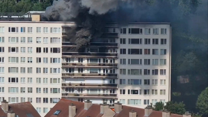 A földszinten volt a baj, a nyolcadikon keletkezett a tűz, többen meghaltak