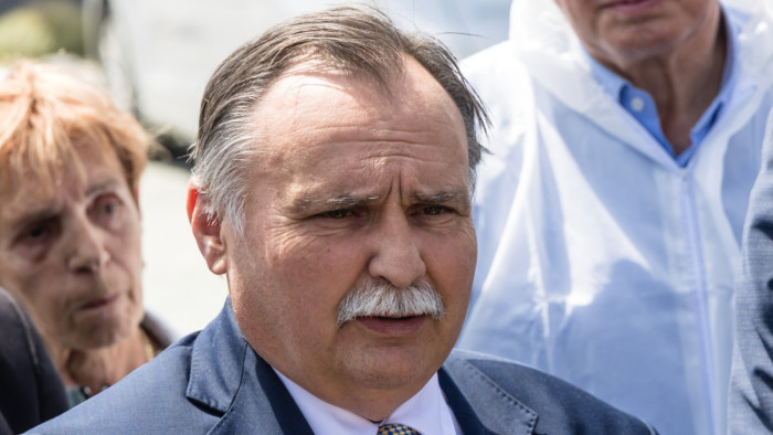 Bekeményít a kormány az akkumulátorgyárak miatt, új főhatóság tesz majd rendet