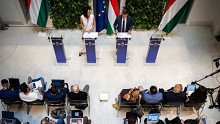 Repülőtérmentés, áfacsökkentés, Paks II – itt vannak a kormányszóvivői tájékoztatás főbb hírei
