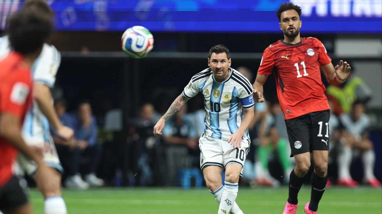 Messiék a szakadék széléről fordítottak, Argentína negyeddöntős