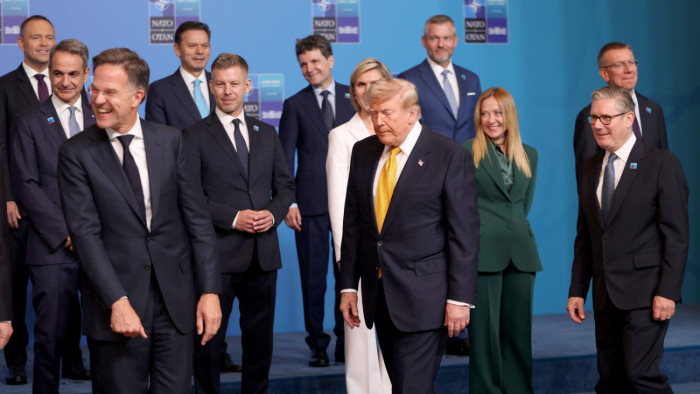 Hiába költekeznek jobban az európai NATO-tagok, Trump elégedetlen