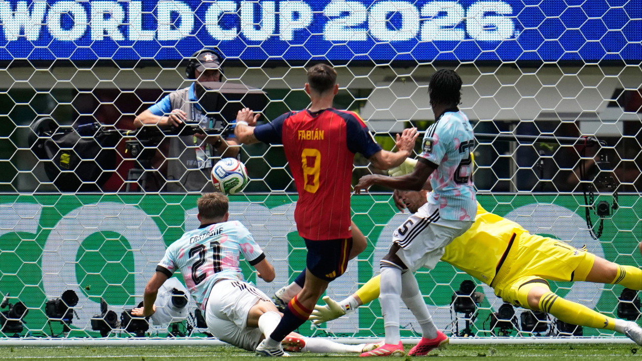 Összejött a spanyol–francia álom-elődöntő: Spanyolország a 88. percben lőtt góllal ütötte ki Belgiumot a vb-n