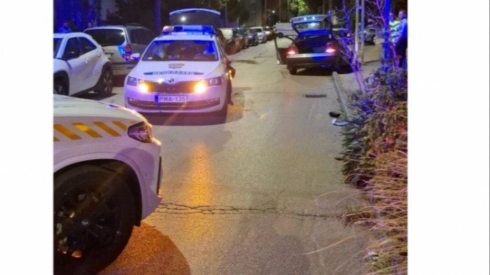 Őrült autós üldözés Székesfehérváron, rendőrök sérültek meg