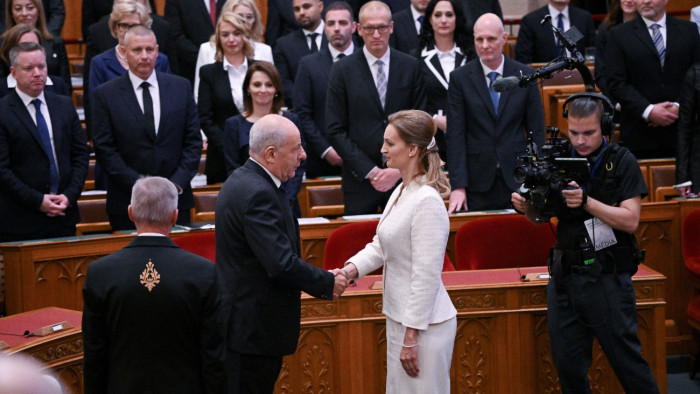 Forsthoffer Ágnes az országgyűlési képviselői jogait nem gyakorolhatja egy ideig